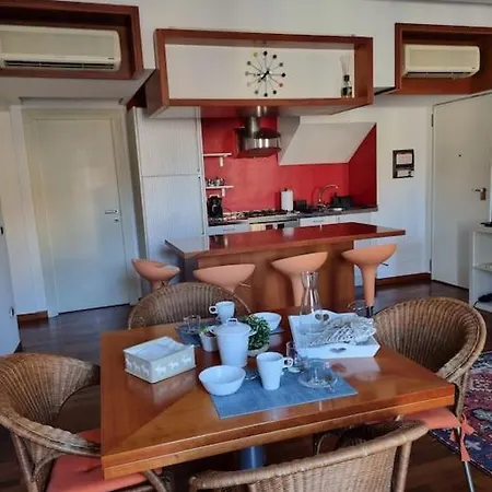 Apartment Corso Vannucci 87 *